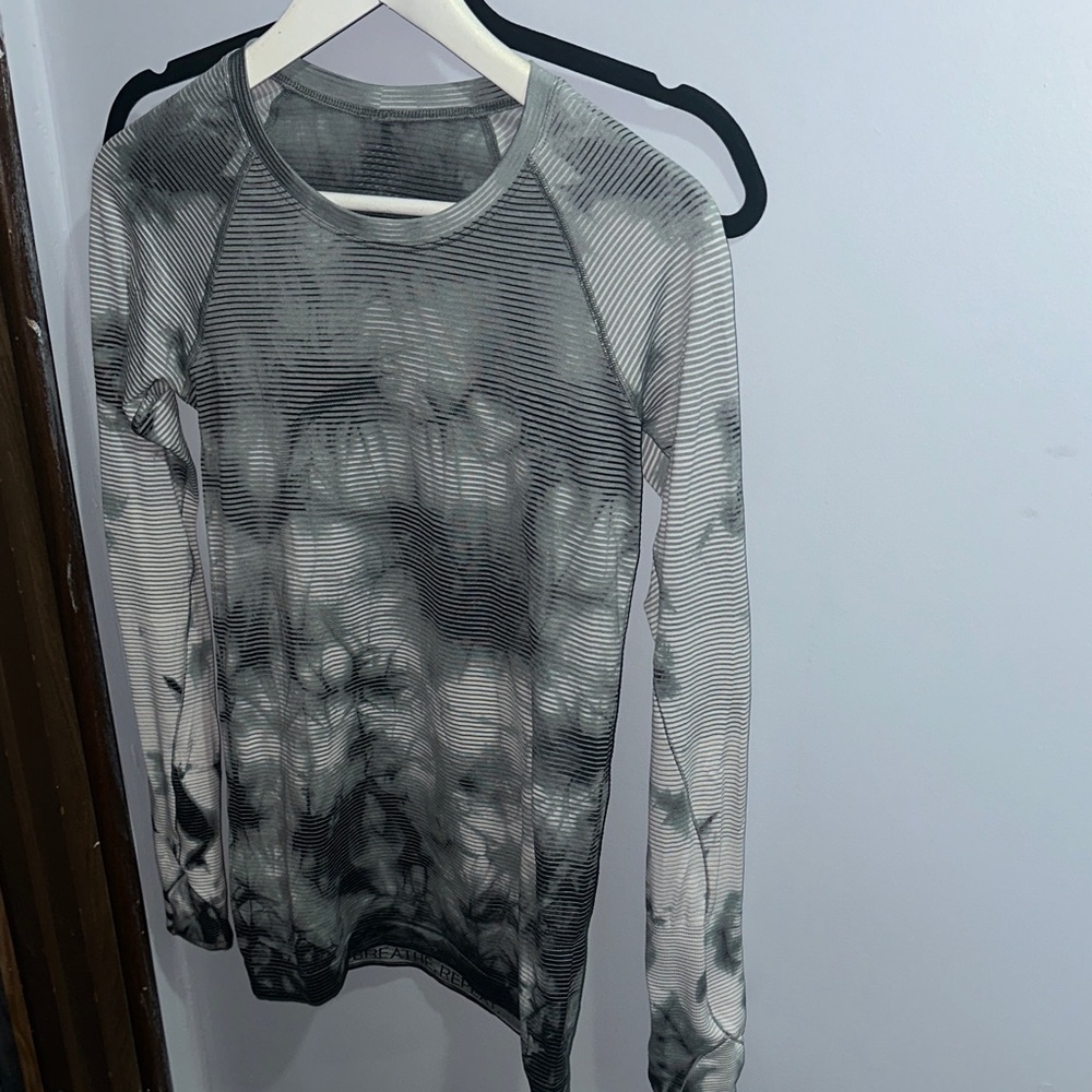 lululemon athletica Gray Tie-Dye Long Sleeve Tee